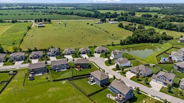 1327 N 161st Terrace, Basehor, KS 66007