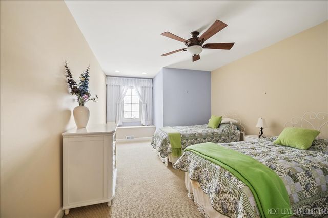 781 Manor Hill Place, Sugar Grove, IL 60554