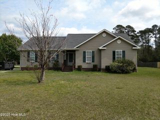 200 Cantle Court, Jacksonville, NC 28540