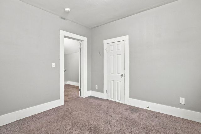 1427 W 4th Street, Davenport, IA 52802
