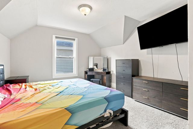 1427 W 4th Street, Davenport, IA 52802