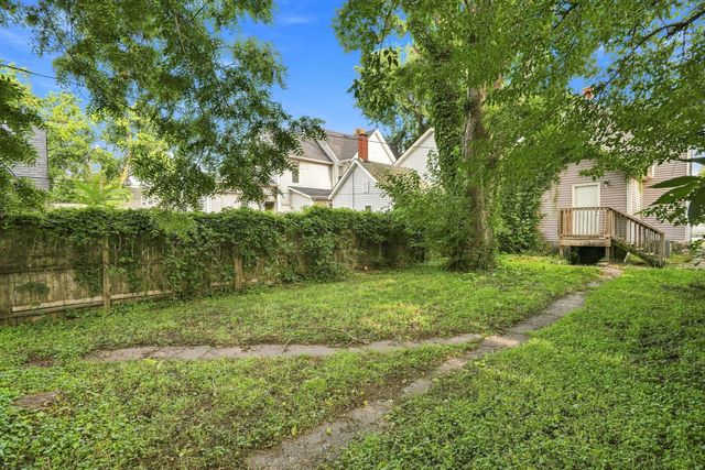 1427 W 4th Street, Davenport, IA 52802