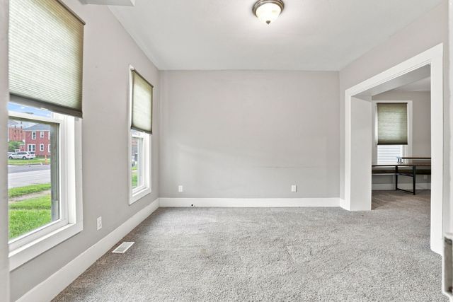 1427 W 4th Street, Davenport, IA 52802