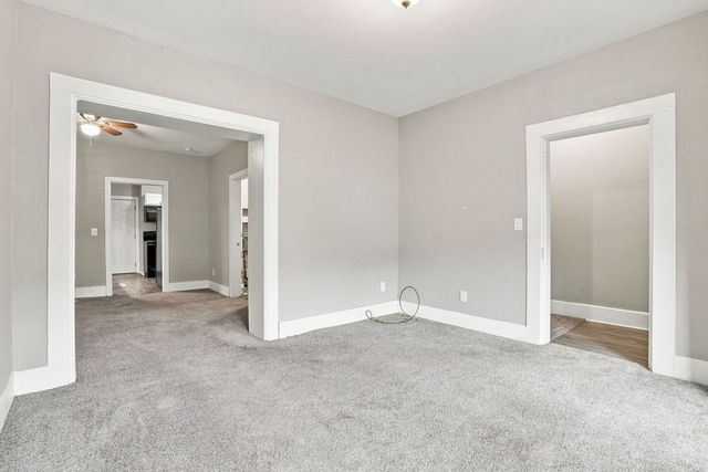 1427 W 4th Street, Davenport, IA 52802