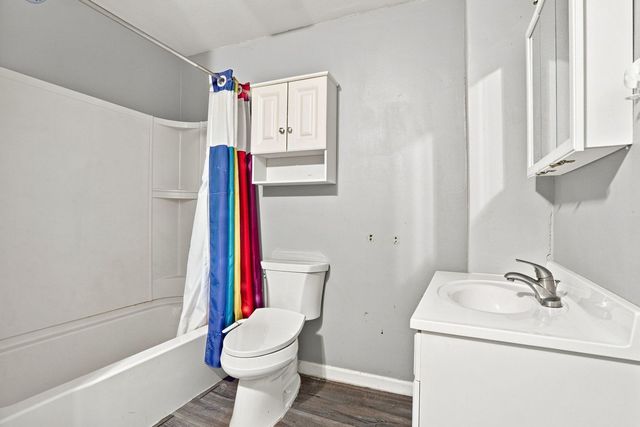 1427 W 4th Street, Davenport, IA 52802