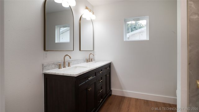 202 W Ponca Avenue, Cleveland, OK 74020