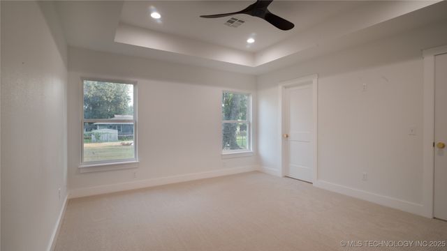 202 W Ponca Avenue, Cleveland, OK 74020