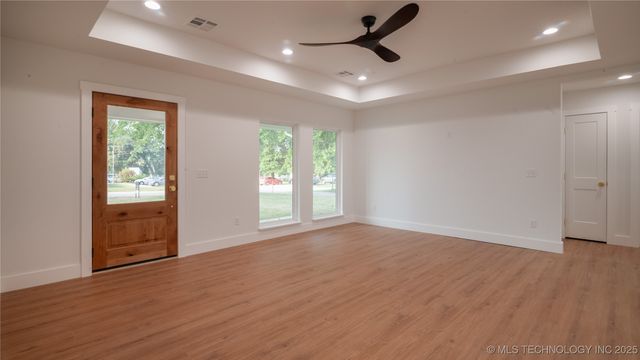 202 W Ponca Avenue, Cleveland, OK 74020