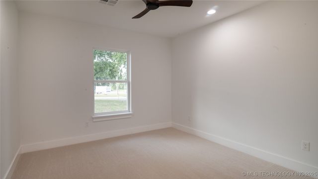 202 W Ponca Avenue, Cleveland, OK 74020