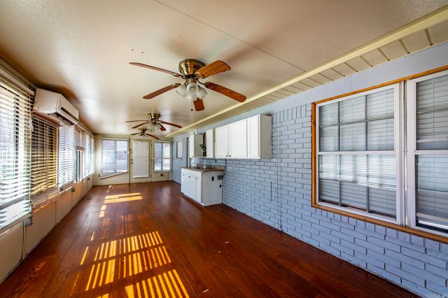 100 Oxford Cove, Jacksonville, AR 72076