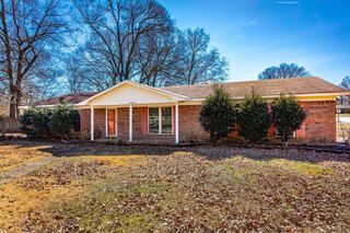 100 Oxford Cove, Jacksonville, AR 72076