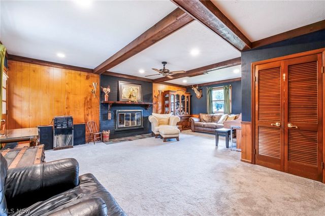 31 Lake Shore Drive, Youngstown, OH 44511