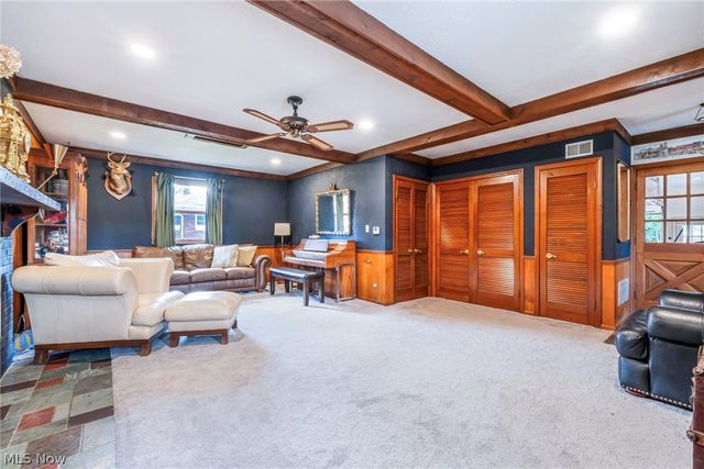 31 Lake Shore Drive, Youngstown, OH 44511