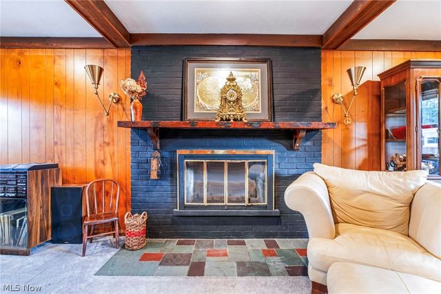 31 Lake Shore Drive, Youngstown, OH 44511