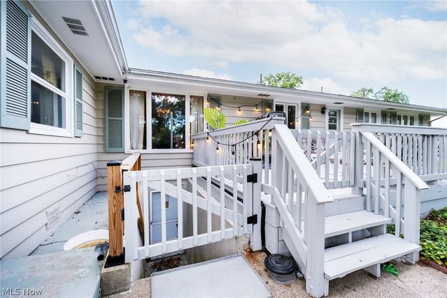 31 Lake Shore Drive, Youngstown, OH 44511