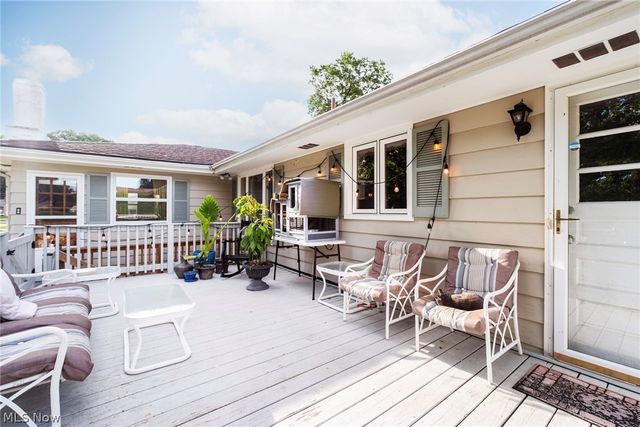 31 Lake Shore Drive, Youngstown, OH 44511