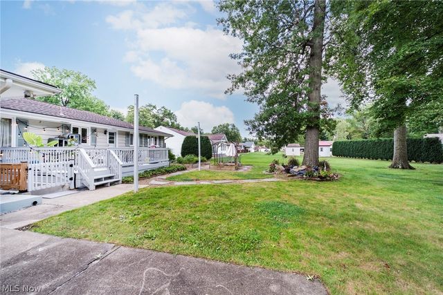 31 Lake Shore Drive, Youngstown, OH 44511