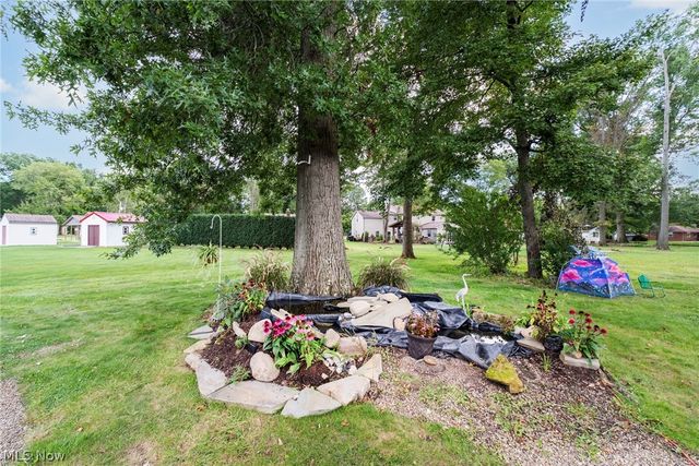 31 Lake Shore Drive, Youngstown, OH 44511