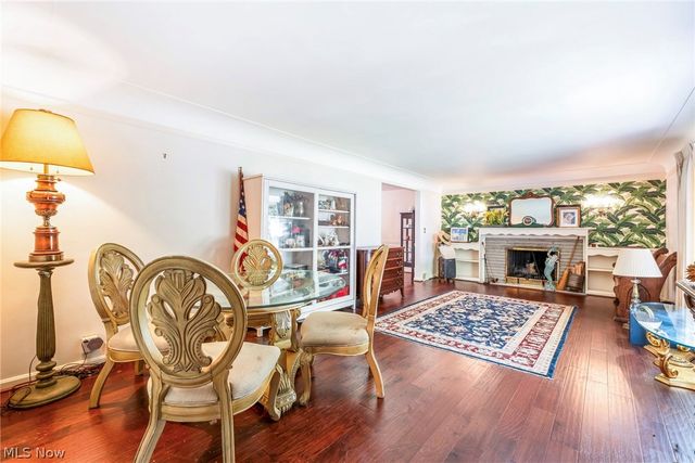 31 Lake Shore Drive, Youngstown, OH 44511
