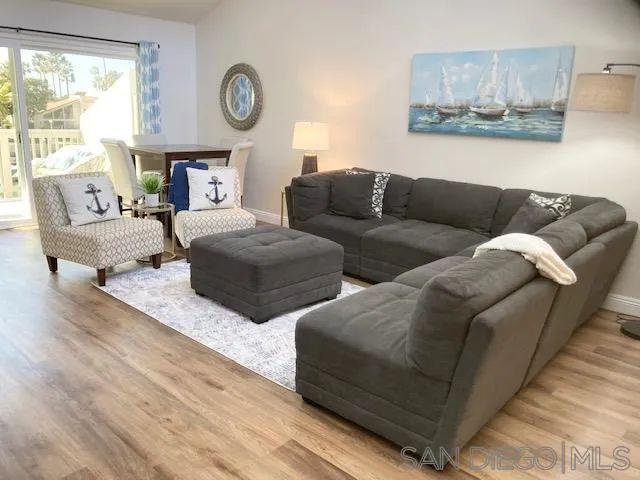 82 kingston ct, Coronado, CA 92118