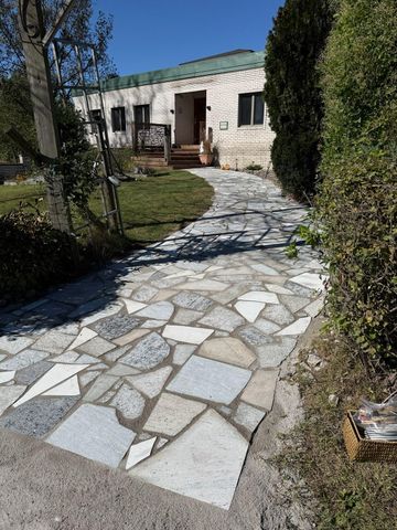 10792 N 600 E, Demotte, IN 46310