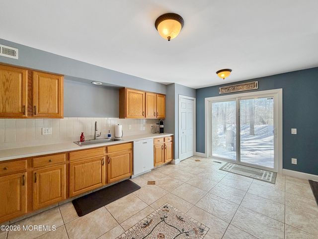 4407 Galloping Hill Lane, Toms River, NJ 08755