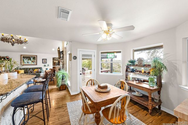 27150 Karsch Rd, Boerne, TX 78006