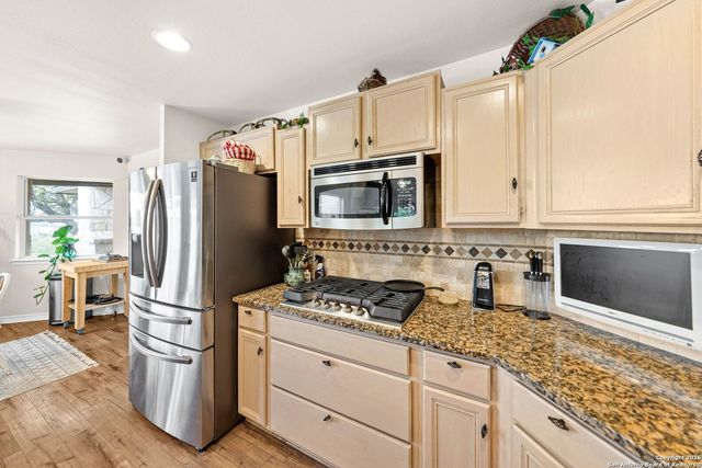 27150 Karsch Rd, Boerne, TX 78006