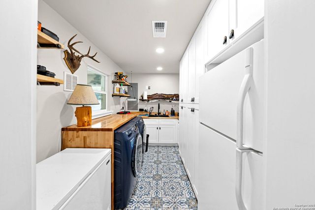 27150 Karsch Rd, Boerne, TX 78006