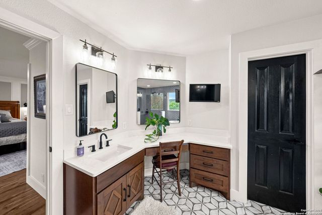 27150 Karsch Rd, Boerne, TX 78006