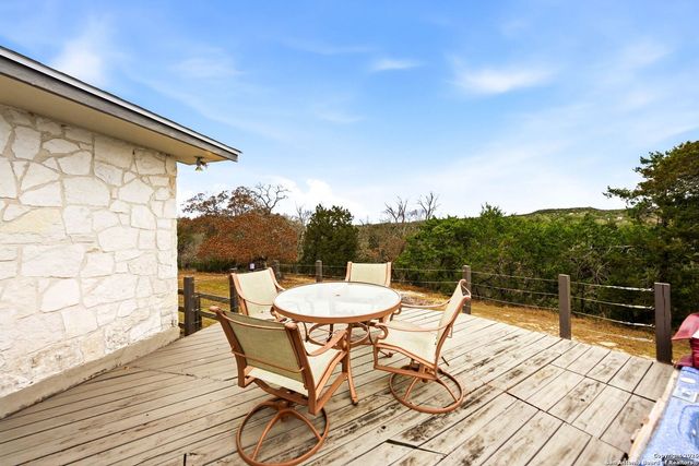 27150 Karsch Rd, Boerne, TX 78006