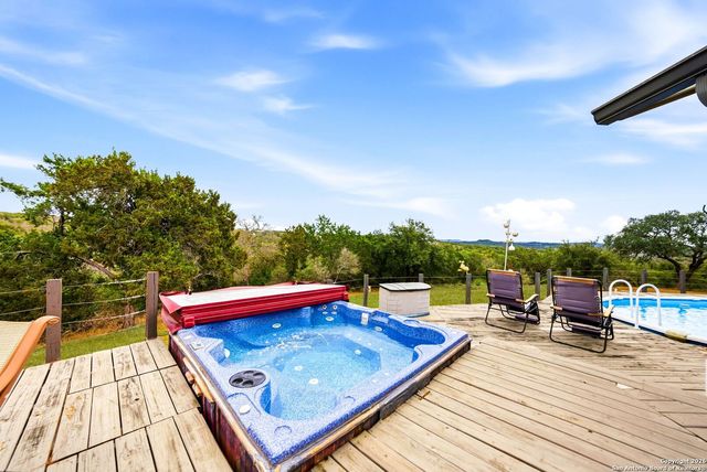 27150 Karsch Rd, Boerne, TX 78006