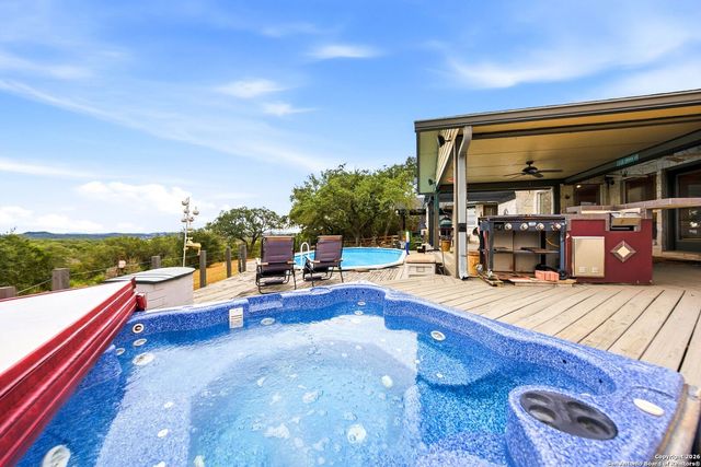 27150 Karsch Rd, Boerne, TX 78006