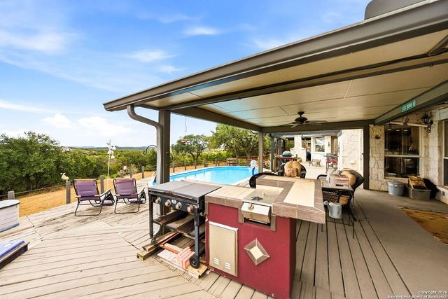 27150 Karsch Rd, Boerne, TX 78006