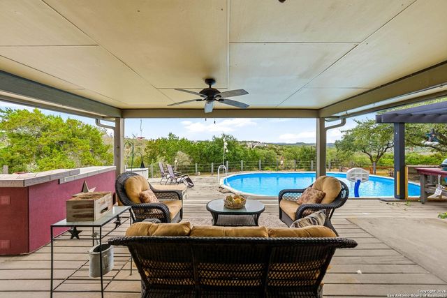 27150 Karsch Rd, Boerne, TX 78006