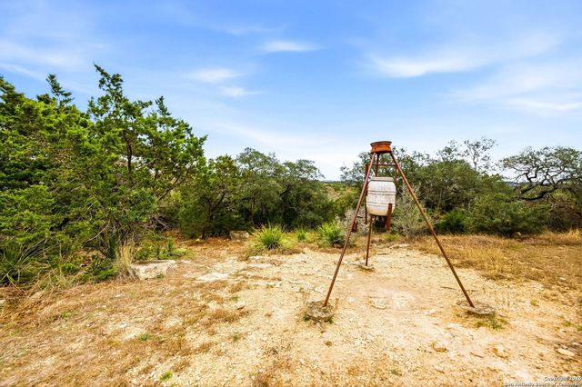 27150 Karsch Rd, Boerne, TX 78006