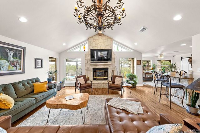 27150 Karsch Rd, Boerne, TX 78006