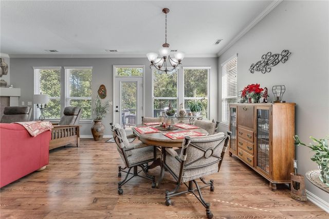 48 Highland Parkway, Bella Vista, AR 72715