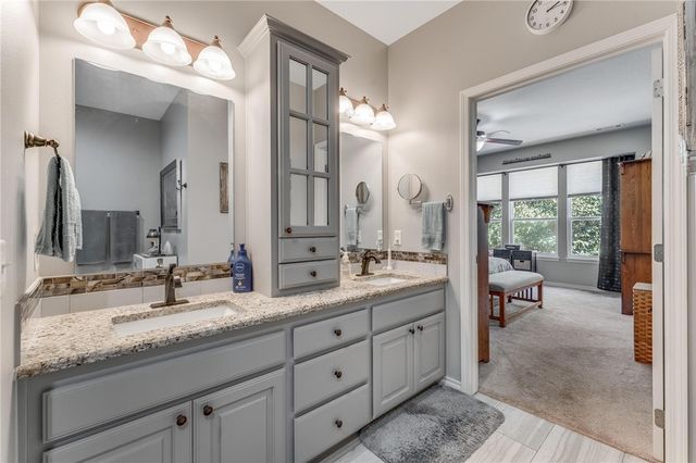 48 Highland Parkway, Bella Vista, AR 72715