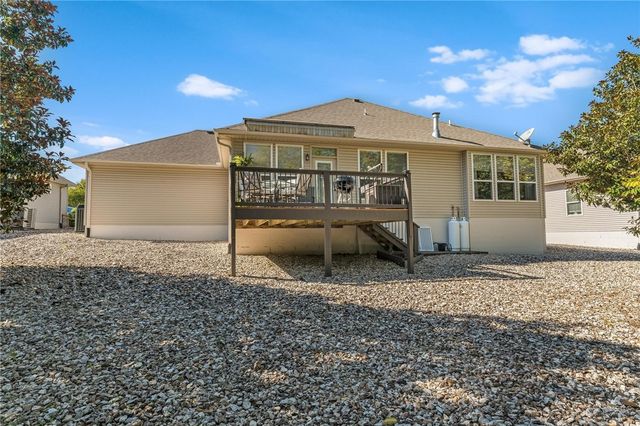 48 Highland Parkway, Bella Vista, AR 72715