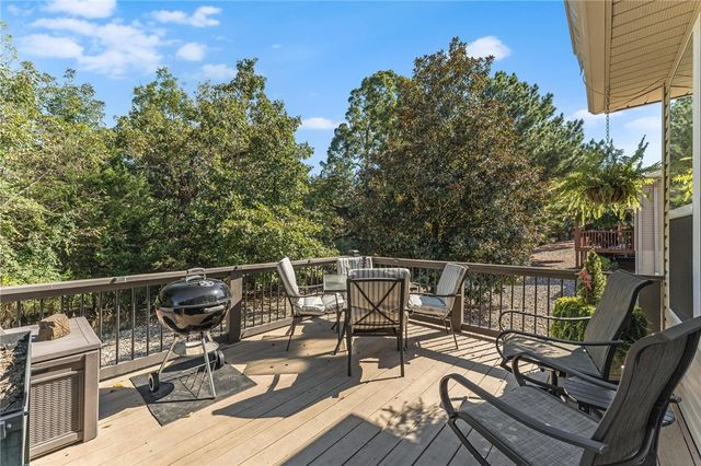 48 Highland Parkway, Bella Vista, AR 72715