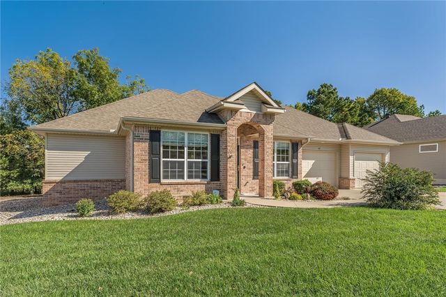 48 Highland Parkway, Bella Vista, AR 72715