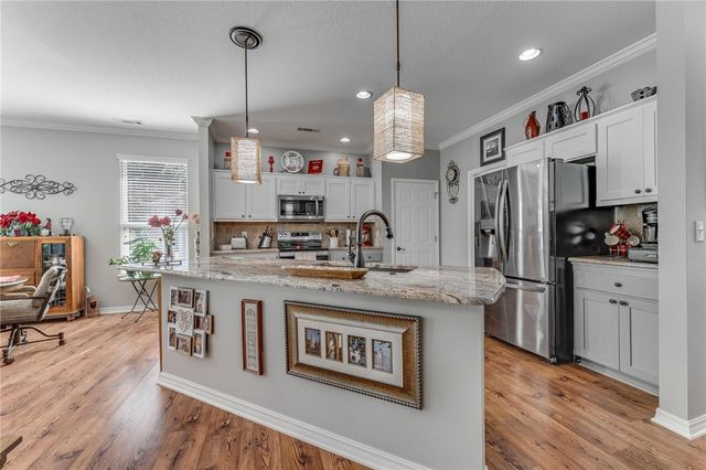 48 Highland Parkway, Bella Vista, AR 72715