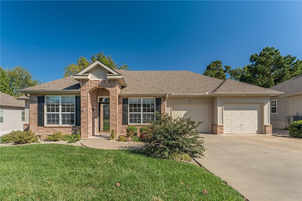 48 Highland Parkway, Bella Vista, AR 72715