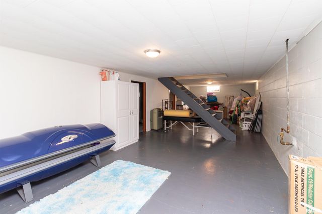 305 DELSHIRE Avenue, Pekin, IL 61554