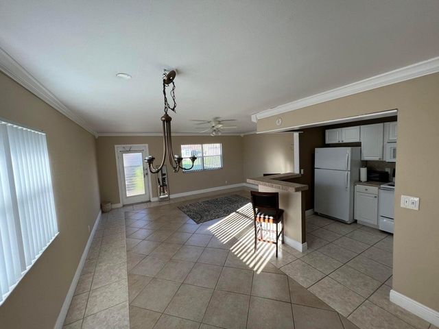 322 Seville N, Delray Beach, FL 33446