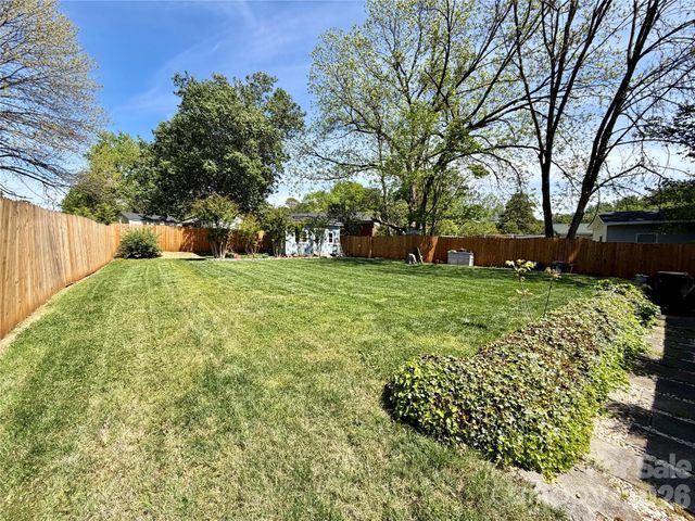 4516 Brooktree Drive, Charlotte, NC 28208