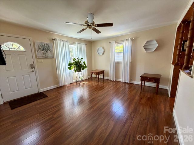 4516 Brooktree Drive, Charlotte, NC 28208