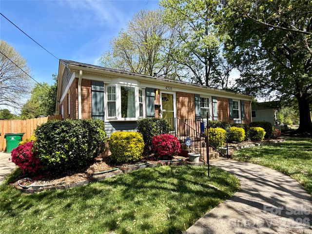 4516 Brooktree Drive, Charlotte, NC 28208