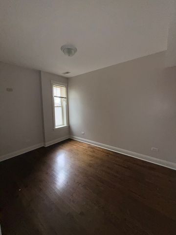 1025 S Austin Boulevard 2N, Chicago, IL 60644